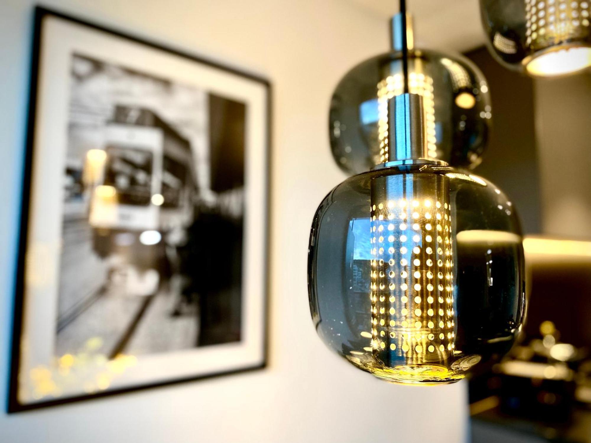 Glad Spot: Zurich - Central - Design - Netflix エクステリア 写真